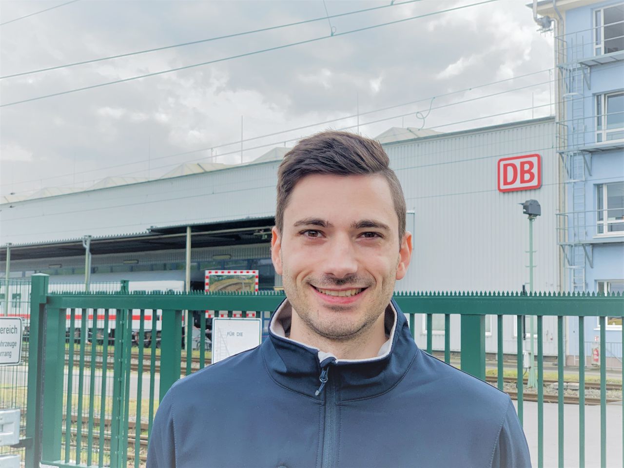 Porträt-Foto Marcel Matthäs